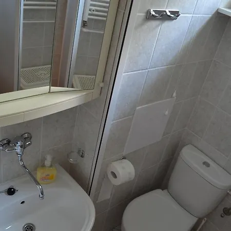 V Tatranskej Lomnici, Dinda 127 * Tatrzańska Łomnica