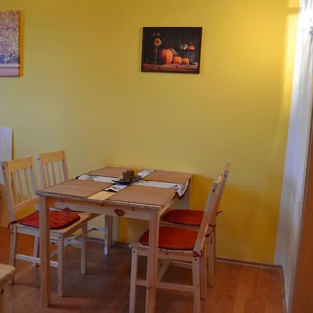 V Tatranskej Lomnici, Dinda 127