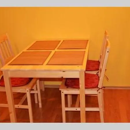 V Tatranskej Lomnici, Dinda 127 Tatranská Lomnica